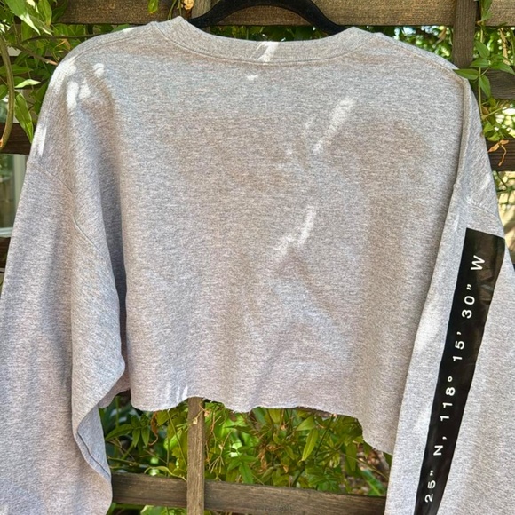 DANIEL PATRICK Sport Women's Large Cropped Sweater SAMPLE Grey - Picture 5 of 6